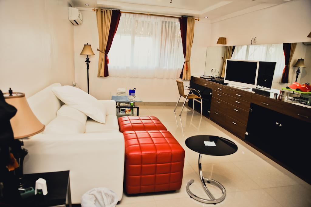 Kyo Serviced Apartment Jakarta Cilandak  Exterior photo