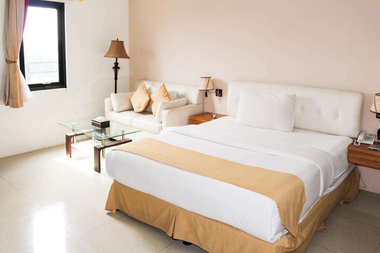 Kyo Serviced Apartment Jakarta Cilandak  Exterior photo